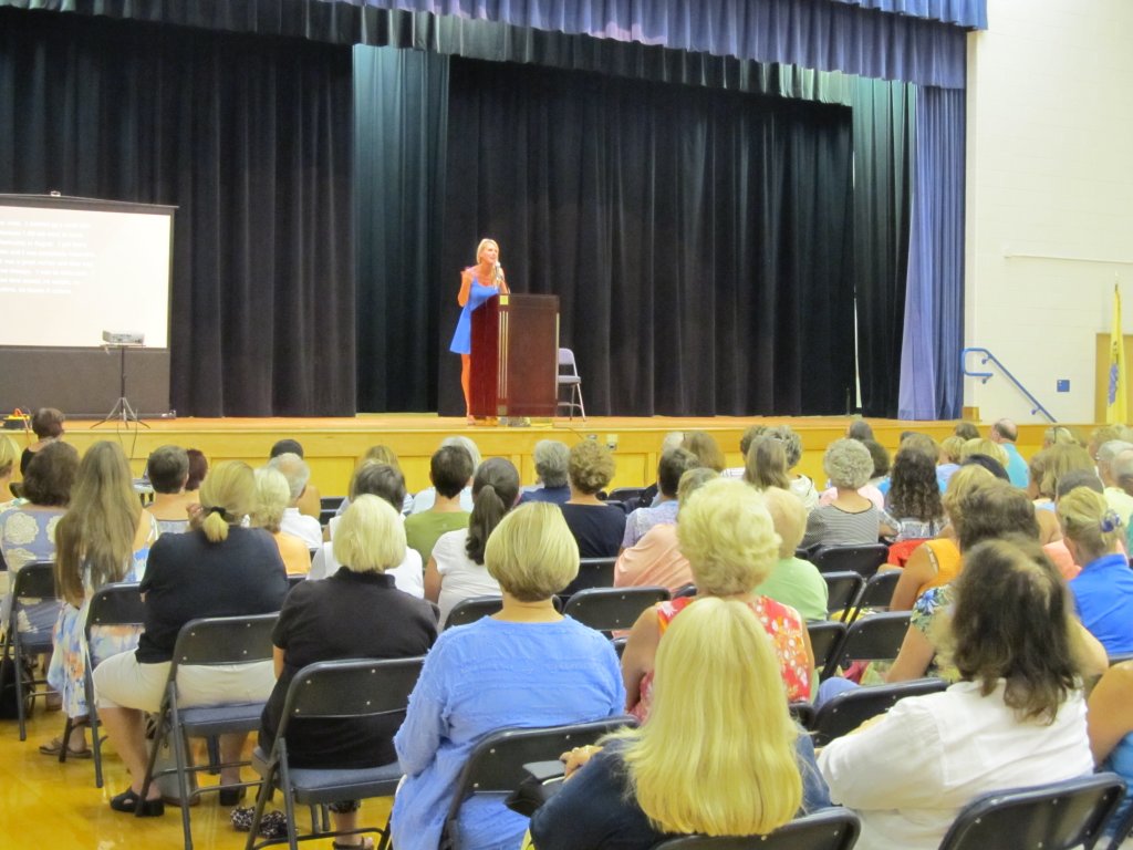 Author Elin Hilderbrand speaks to 350 fans July 15 at Avalon Elementary School