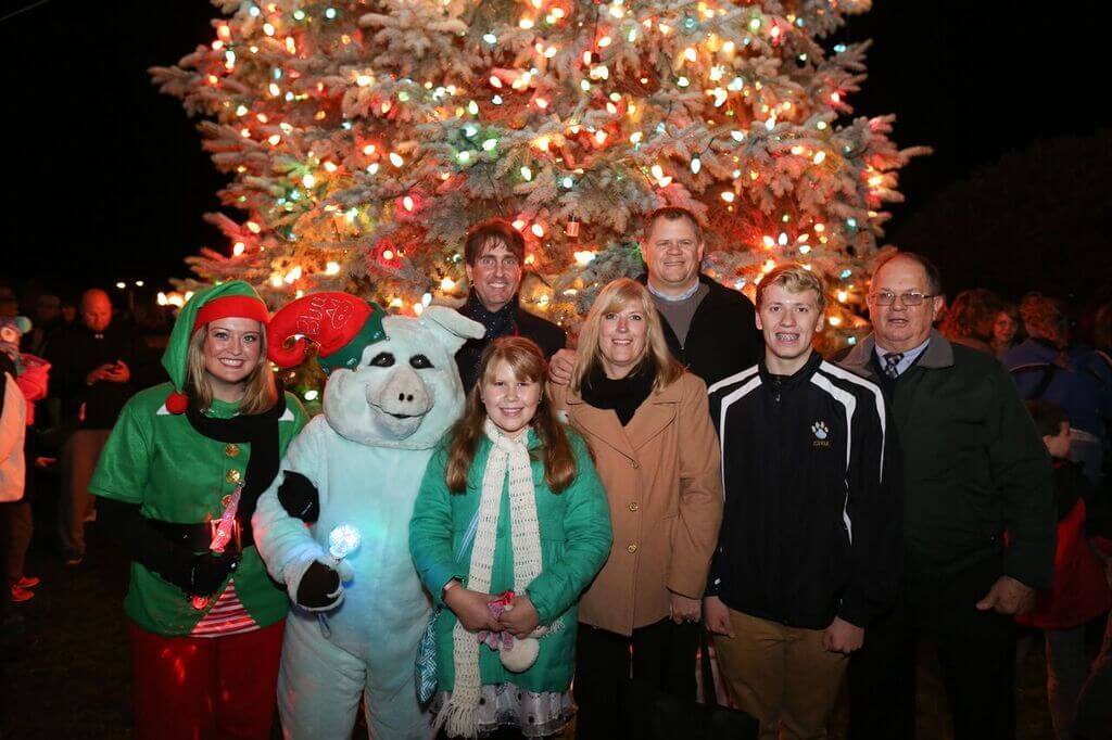 The Ziemba family with the Blue the Pig and Curtis Bashaw.