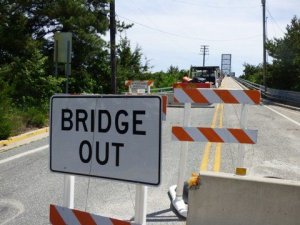 Bridge Alerts Differ