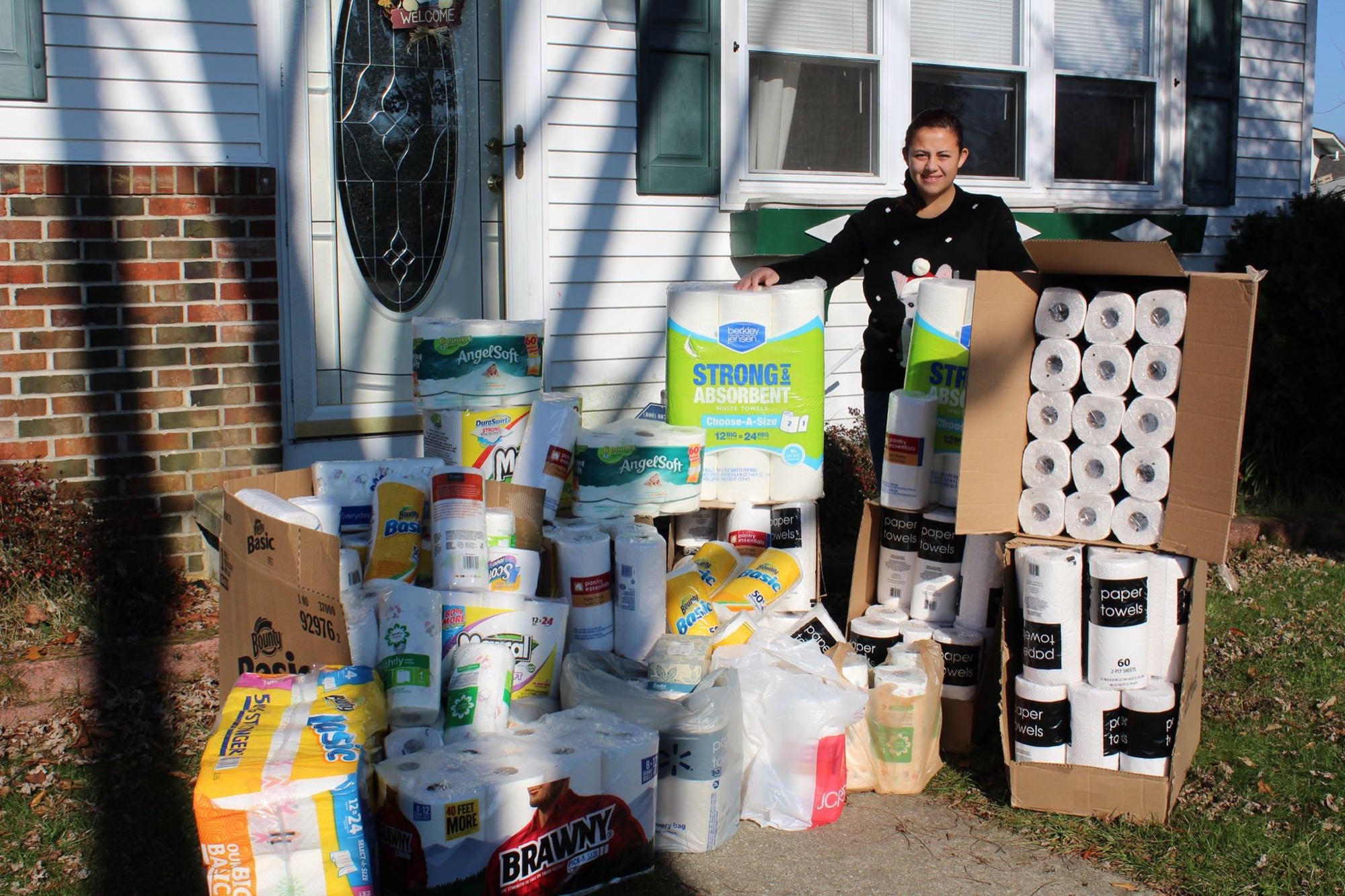 Teen Ready to Collect Paper Goods At W. Cape May Christmas Parade