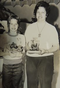 Ruth Steenland with her daughter Susan at a 4-H Fair. Ruth started her 4-H career as a club leader of the Discoverers 4-H Club.