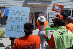 Union Members Picket Van Drew’s Office; Want Transportation Trust Fund Action