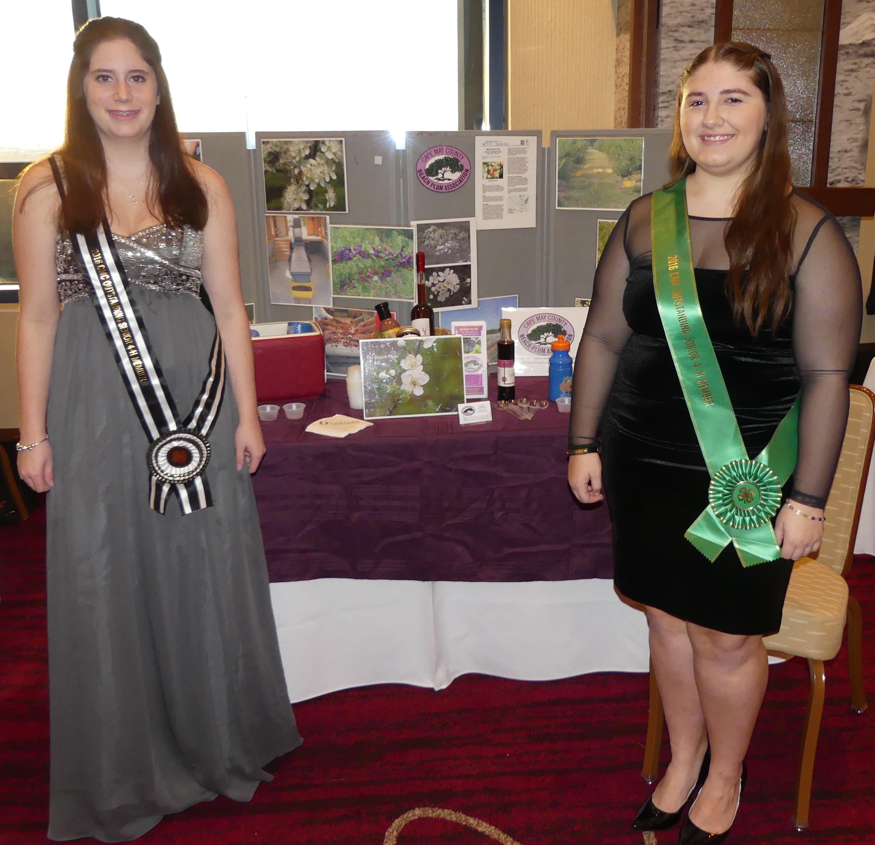 Outstanding Senior 4-H Member Annabella Halbruner (left) and Outstanding Junior 4-H Member Mina LaFrance