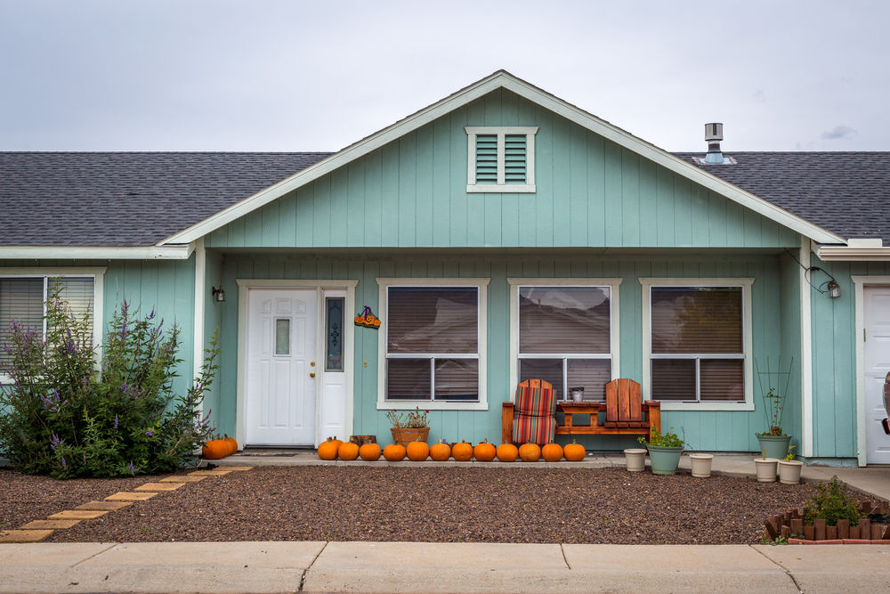 5 Reasons to Buy a Home This Season