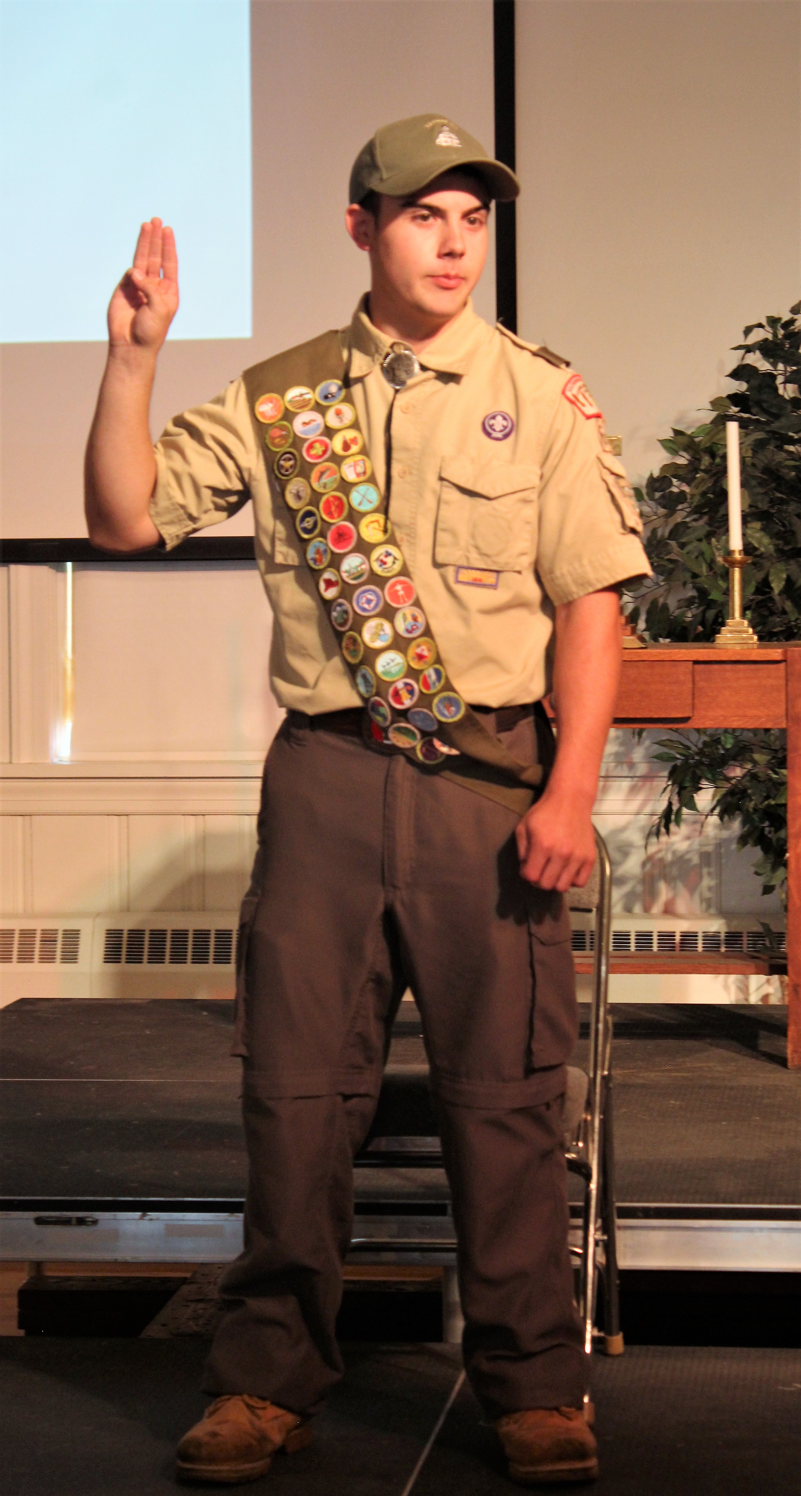 Zachary Hearon takes his oath during Eagle Scout Court of Honor celebration Sept. 30.