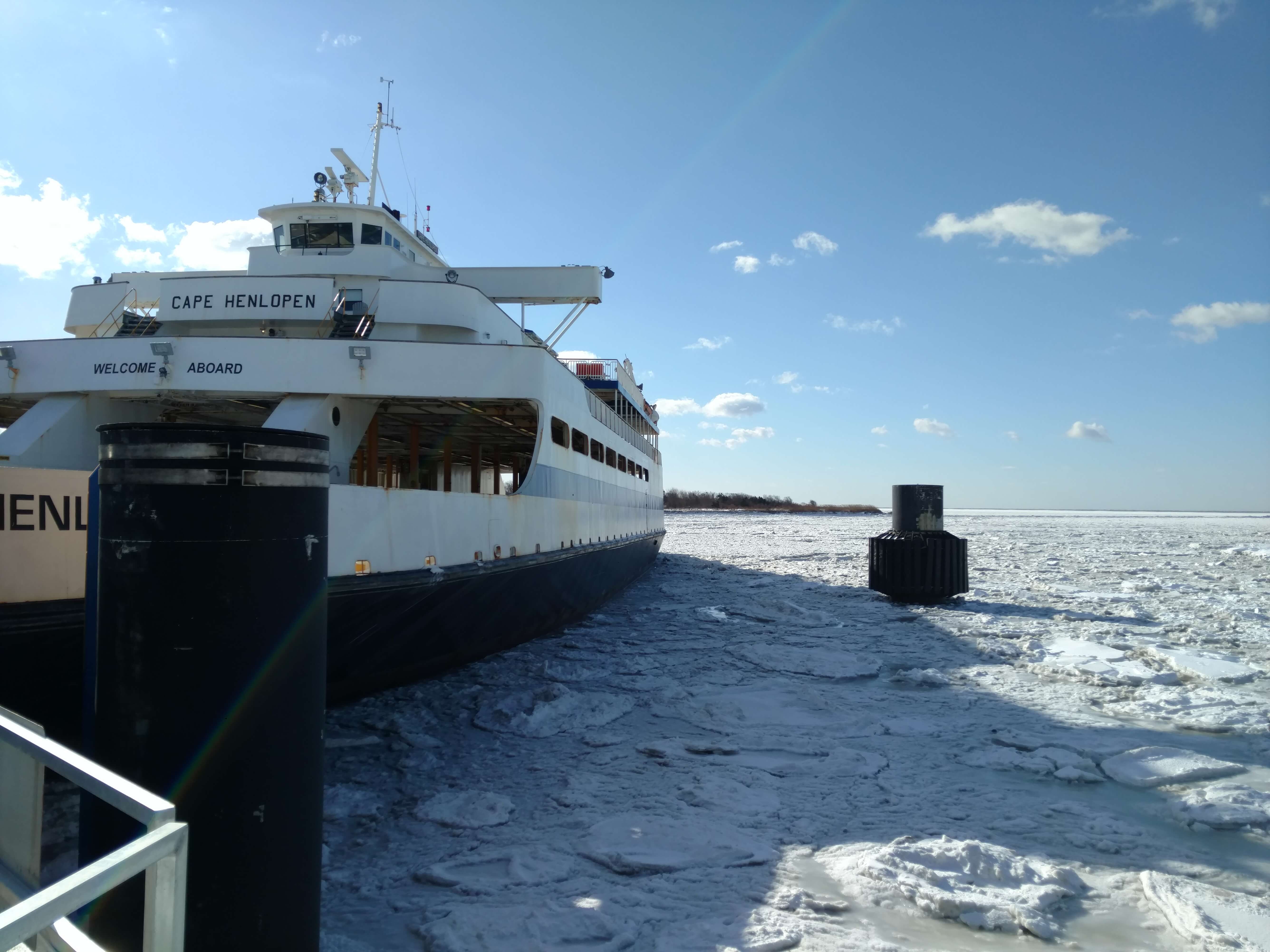 Ferry_IceatDock