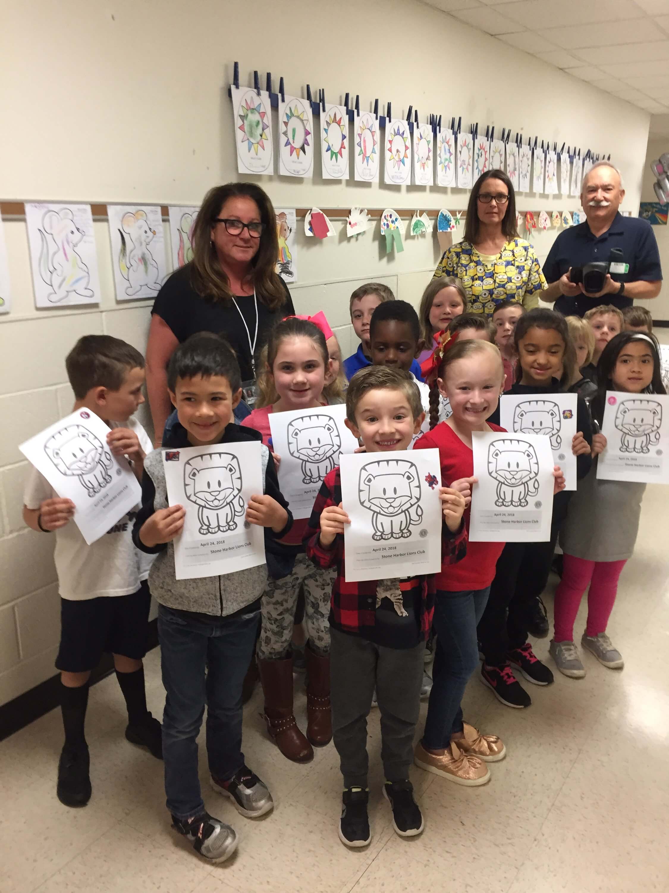Pictured are Mrs. Mestree and her kindergarten class
