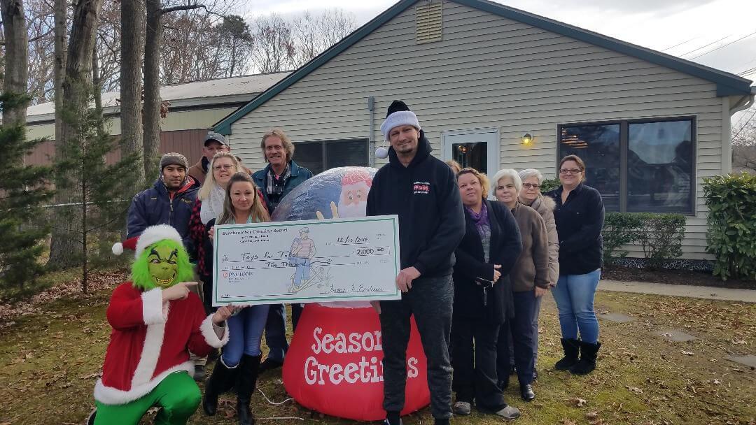Beachcomber Camping Resort Donates to Toys for Tots