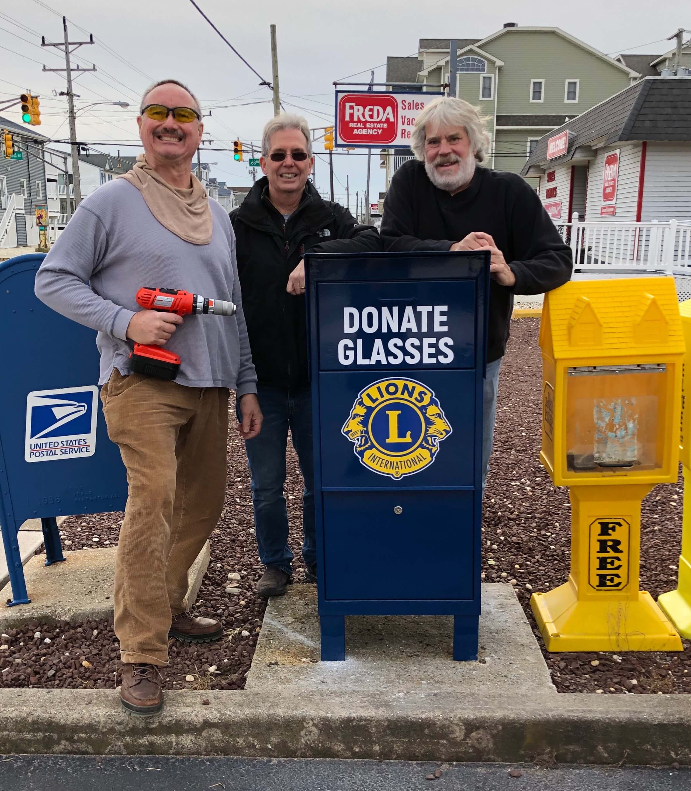 Pictured (left to right)Lions members Fred Fynan