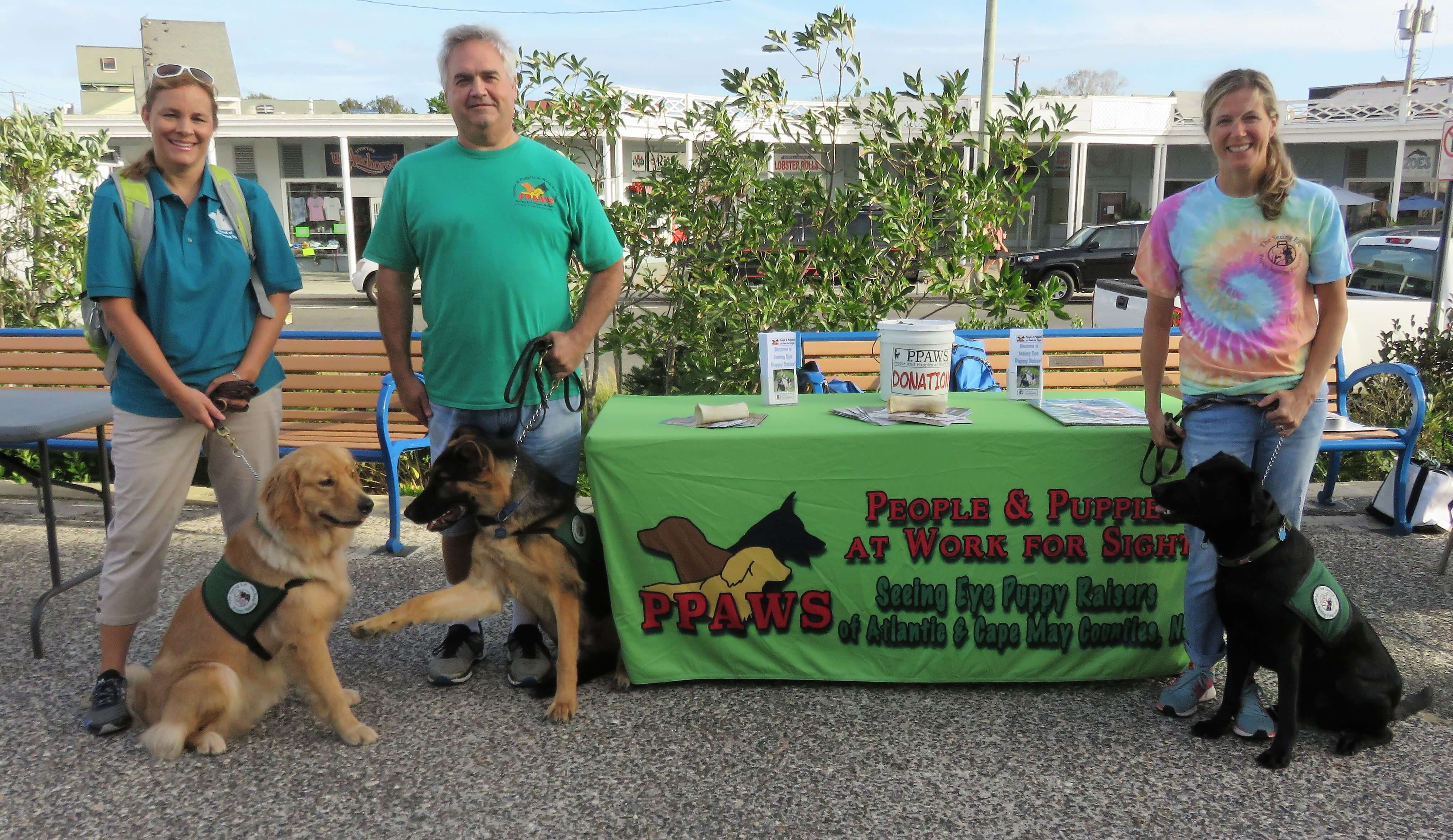 PPAWS members and dogs at the 2018 Mutt Strut