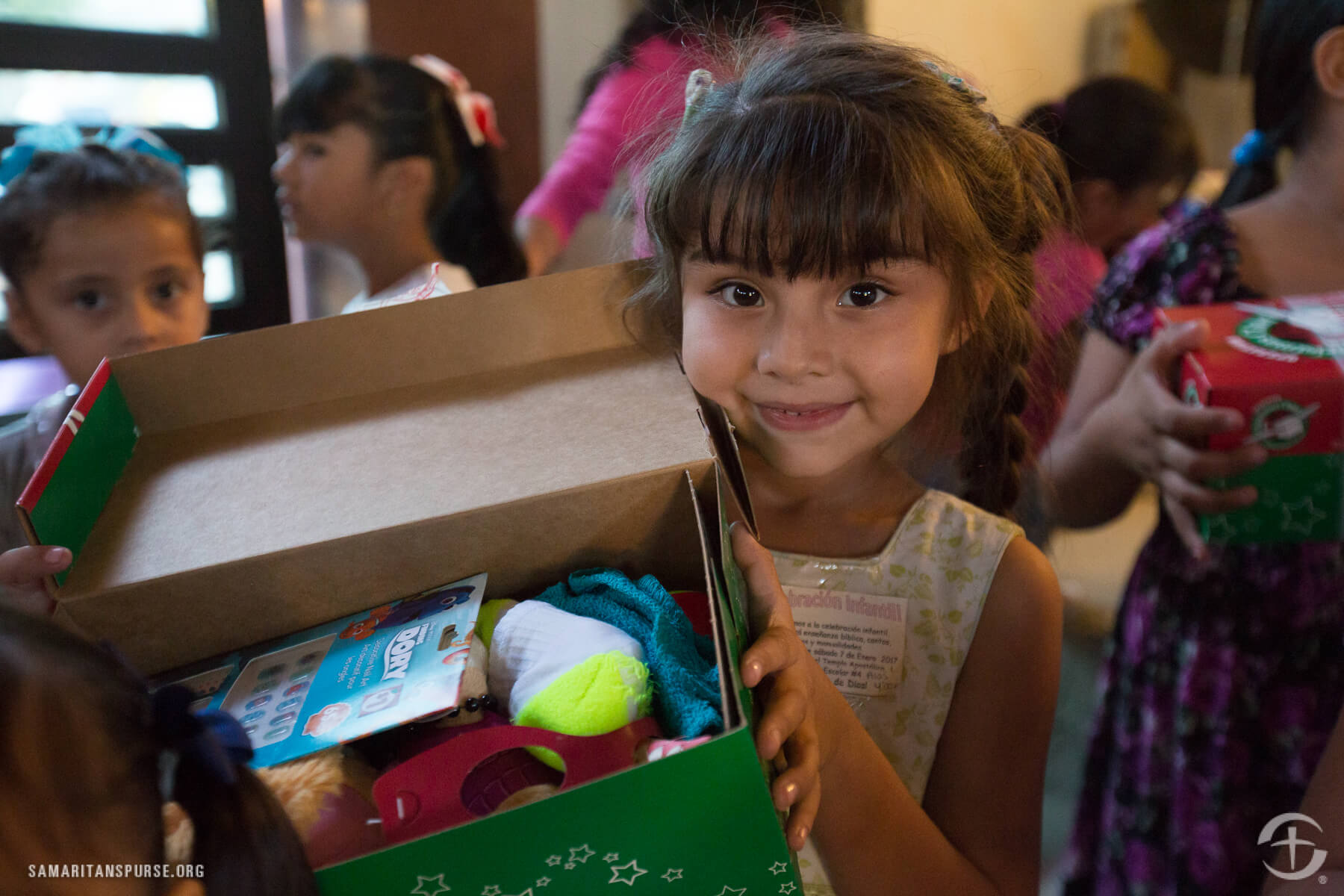 Operation Christmas Child shoebox distribution at Iglesia Apostolica de la Fe en Cristo Jesus in Mazatlan