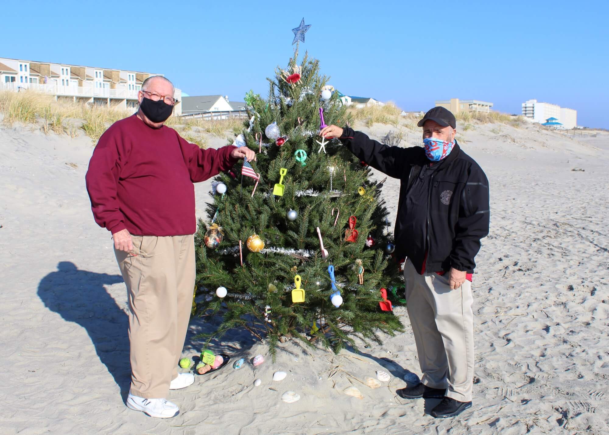 After Sea Isle City residents Nicholas and Shannon Giordano and their children mounted a Douglas Fir Christmas tree in the sand on the resort’s 44th Street beach