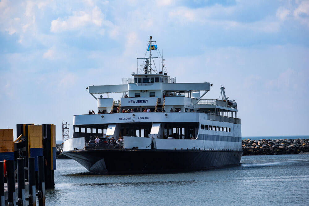 M/V New Jersey arrives at the Lewes