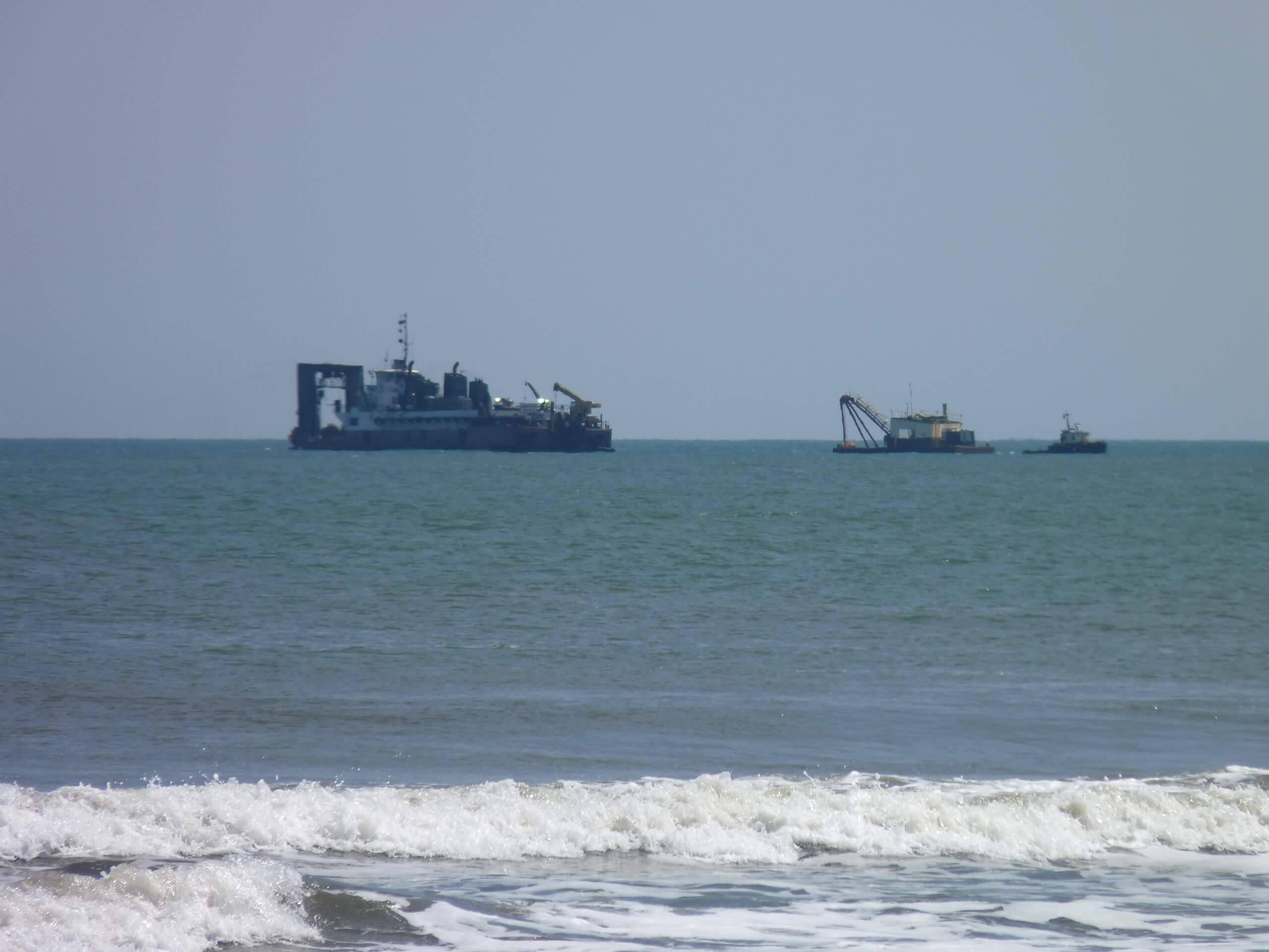 Rough Seas Delay Dredging