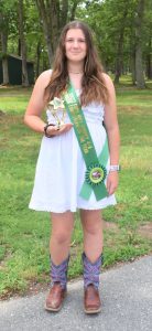 Madison Doto 2022 4-H Junior Equestrian of the Year.