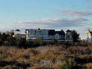 One of only 11 residences in Avalon’s preserved High Dunes
