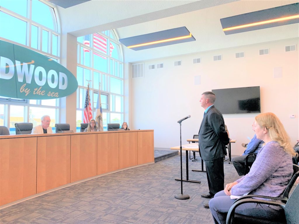 Municipal Auditor Harvey Coccozza addresses the Wildwood Board of Commissioners on the 2023 municipal budget. The nearly $37 million budget passed with no public comment. The average property owner will see a tax rate increase of $33.66 in 2023.  